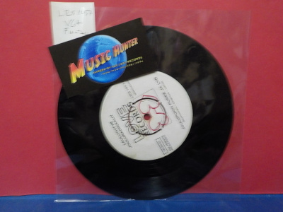 LAULUYHTYE JOULURADIKAALIT.. - JOULUPUKKI.. VG+ 7" SINGLE