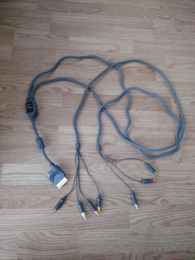 Xbox 360 AV / S Video kaapeli