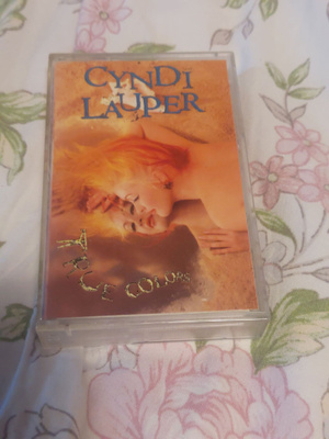 CYNDI LAUPER