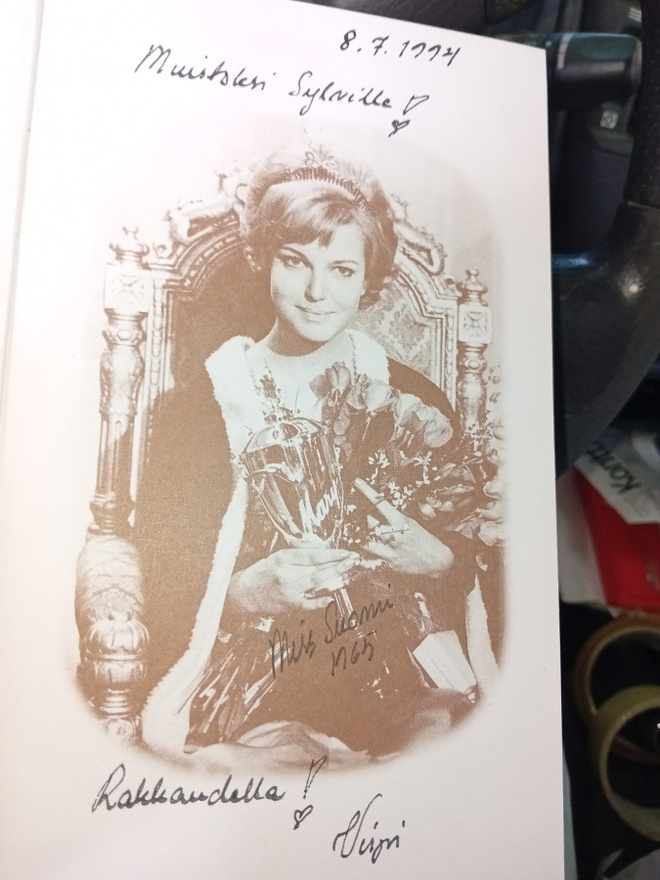 Virpi Miettinen  : Satakielet pähkinäpuussa ( SIGNED  ) SISP