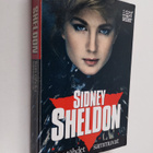 Sidney Sheldon : Kun tähdet sammuvat - pikkukuva 1