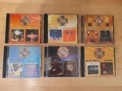ELO  CD 2on1. Yksi  levy ( 2 albumia ) maksa 10e.