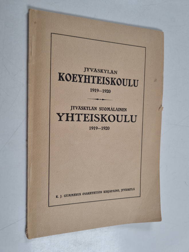 Jyväskylän koeyhteiskoulu 1919-1920 : Jyväskylän suomalai...