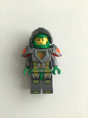 Lego minifiguuri - Nexo Knights - Aaron Fox - Flat Silver Vi