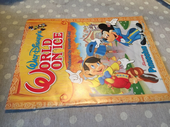 DISNEY WORLD ON ICE ESITE 1990 +juliste HYVÄ