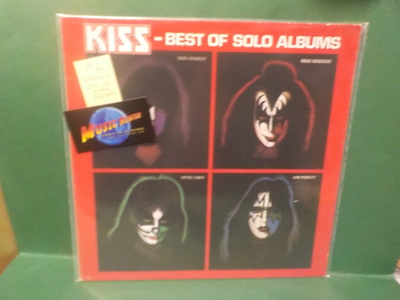 KISS - BEST OF SOLO ALBUMS M-/M- SAKSA 1980 LP