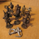 Kaksitoista metallista mini-figuuria - pikkukuva 1