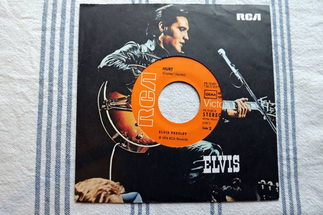 Elvis Presley - For The Heart / Hurt 7" Saksa  1976