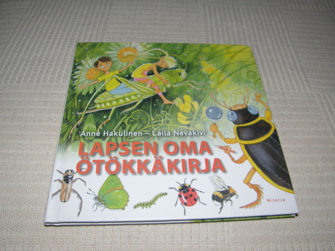 Hakulinen- Nevakivi Lapsen oma ötökkäkirja