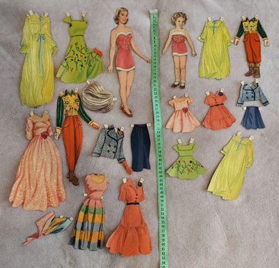 Paperinuket äiti ja tytär 1940-50-luku