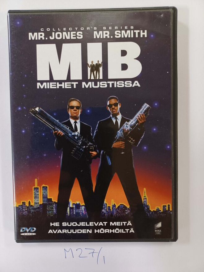 Barry Sonnenfeld: Men In Black – Miehet mustissa