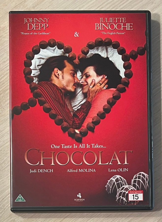 Pieni suklaapuoti (2000) Johnny Depp & Juliette Binoche