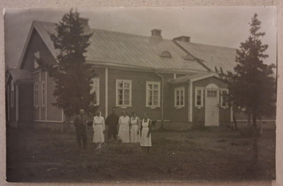 Pelkosenniemi: Maalaistalo *** (534)