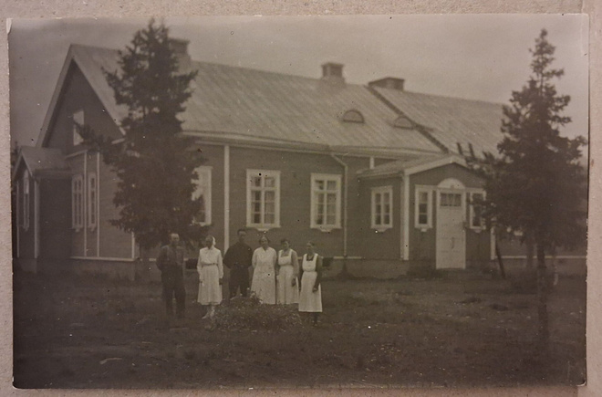 Pelkosenniemi: Maalaistalo *** (534)