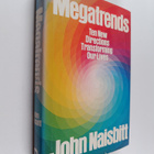 John Naisbitt : Megatrends : ten new directions transform... - pikkukuva 1