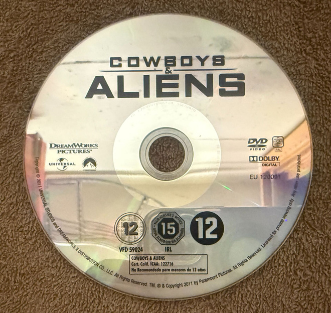 COWBOYS & ALIENS (DVD) PELKKÄ DVD LEVY