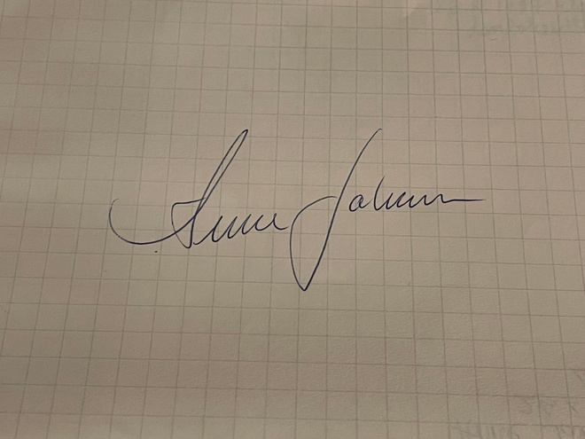 Anne Jahren nimikirjoitus paperilla