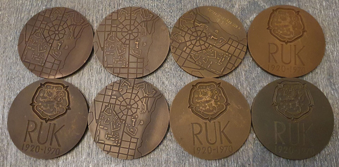 8 kpl RUK 1920–1970 pronssimitalit / Wirkkala / Hopeakskus