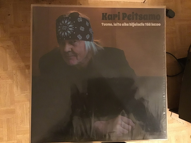 Kari Peitsamo Tuomo, laita aika hiljaiselle tää  kazoo LP
