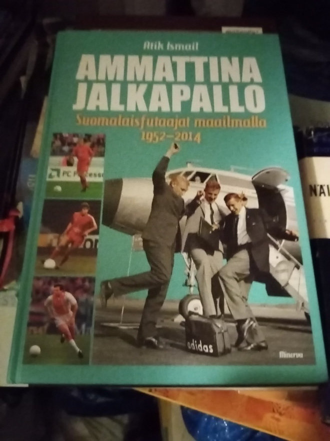 ISMAIL :  AMMATTINA JALKAPALLO ( SIS POSTIKULU  )