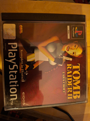 PS1 Tomb Raider 2 CIB, saksankielinen