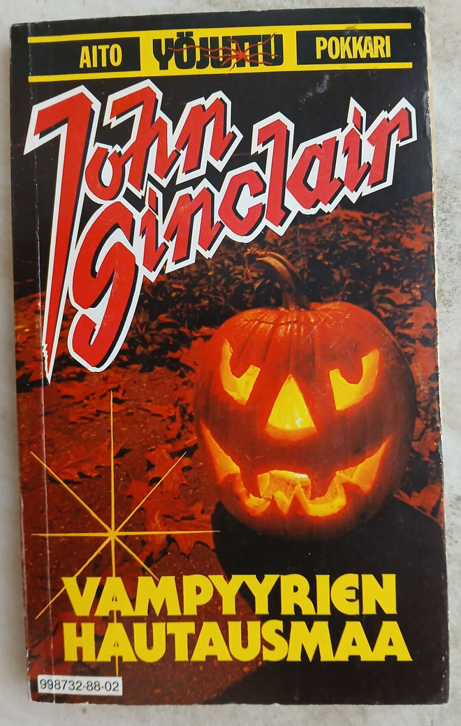 Yöjuttu pokkari 2 Vampyyrien hautausmaa