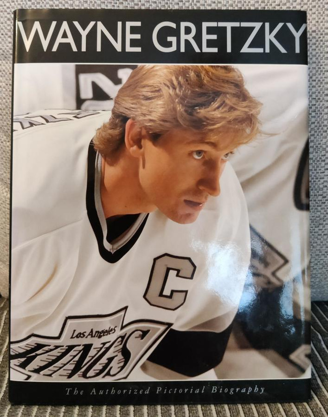 Wayne Gretzky : The Authorized Pictorial Biography