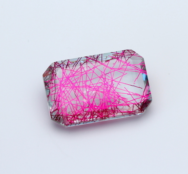 *ISO* Kvartsi rutiilisulkeumin 114ct  (IMITAATIO!)