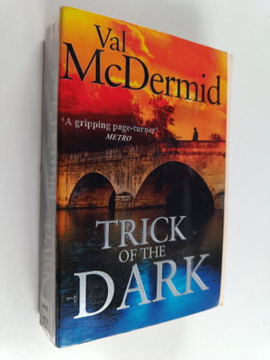 Val McDermid : Trick of the dark