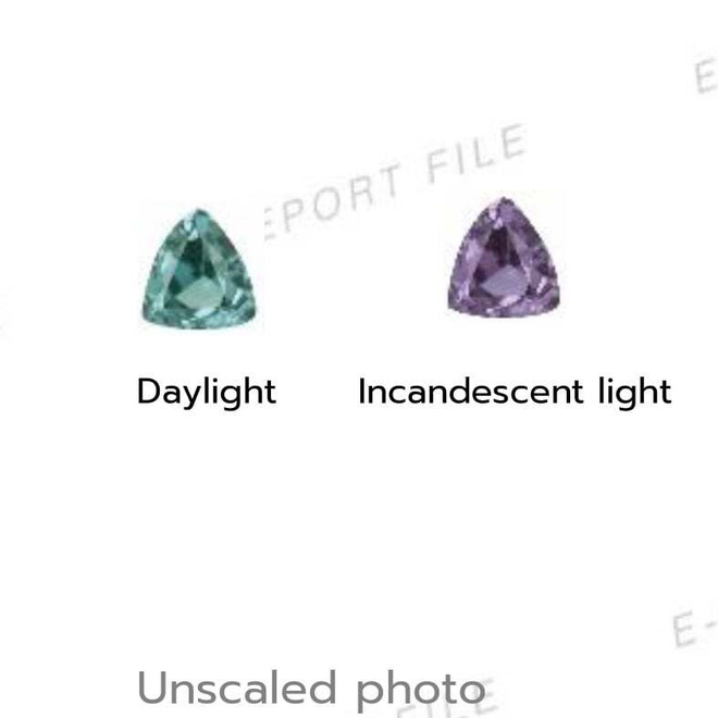 Selkeä värinvaihto granaatti 0.11 ct +GIT (CIBJO) todistus