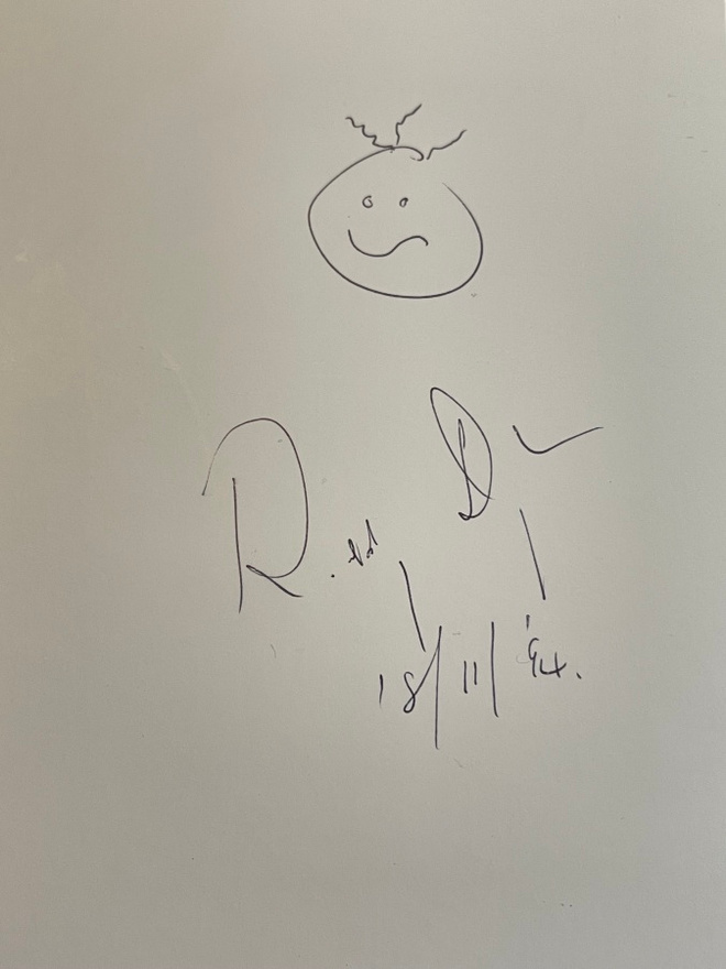 Roddy Doyle nimikirjoitus paperilla