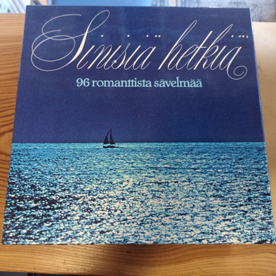 LP LEVYBOXI  Sinisiä hetkiä