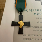 Rajajääkärijoukkojen muistoristi+ myöntökirja - pikkukuva 2