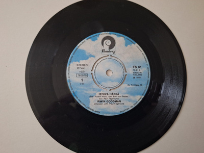 IRWIN GOODMAN - ISTUVA HÄRKÄ 7 " ( FS 61 )