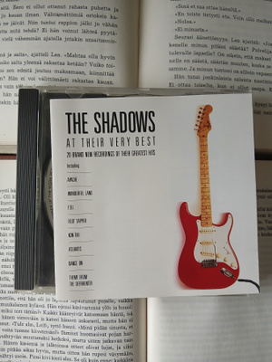 The Shadows - At Their Very Best (CD)