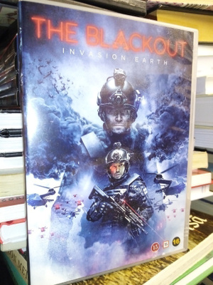 DVD THE BLACKOUT -   INVASION EARTH  ( SIS POSTIKULU)