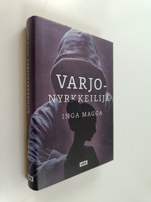 Inga Magga : Varjonyrkkeilijä
