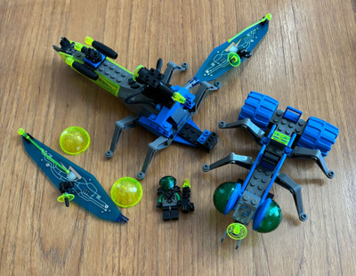 Lego 6907 Sonic Stinger ja 6837 Cosmic Creeper