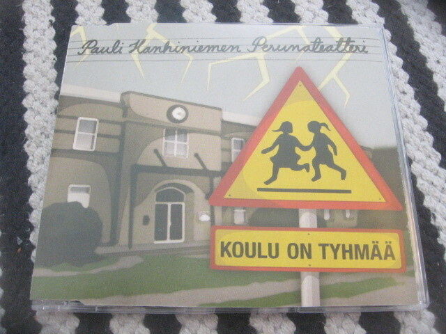 Pauli Hanhiniemen Perunateatteri - Koulu on tyhmää (prom cds