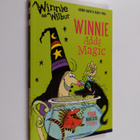 Laura Owen : Winnie adds magic - pikkukuva 1