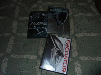 DVD Predator trilogy ja  APV2 + Aliens VS Predator