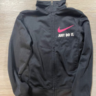 Nike musta veryttelytakki koossa 137-146cm - pikkukuva 1