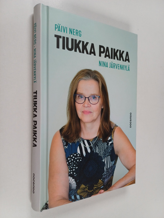 Nina Järvenkylä : Tiukka paikka