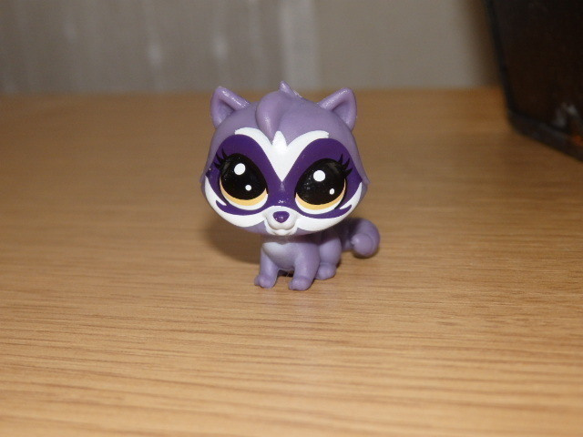 LITTLEST PET SHOP lila Scoot Racoonerson PESUKARHU