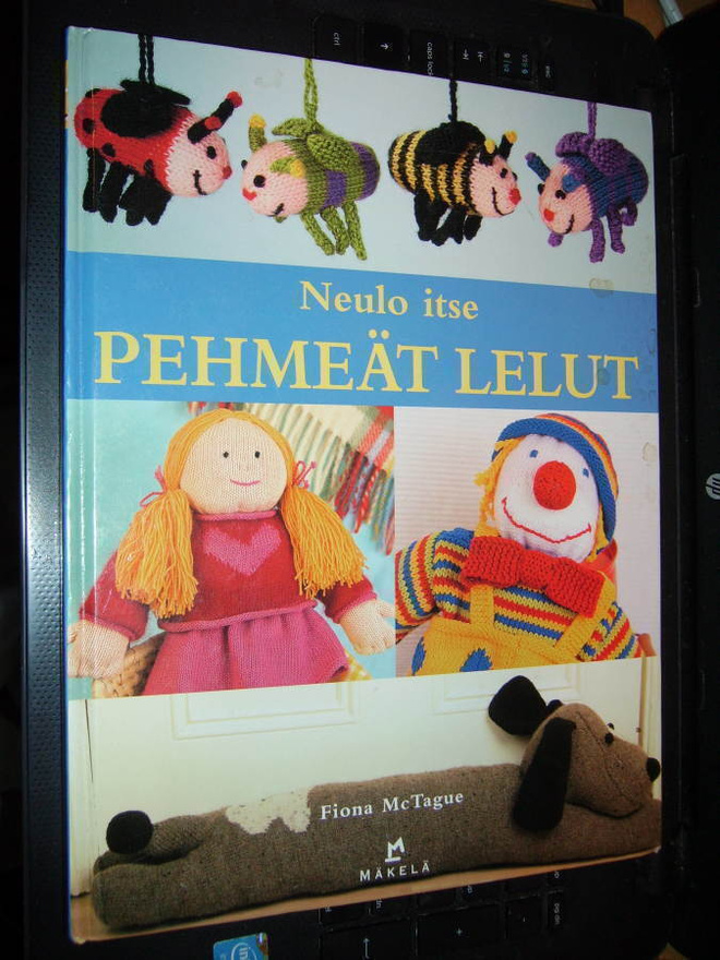 Fiona McTague : Neulo itse pehmeät lelut ( sis. postikulun )