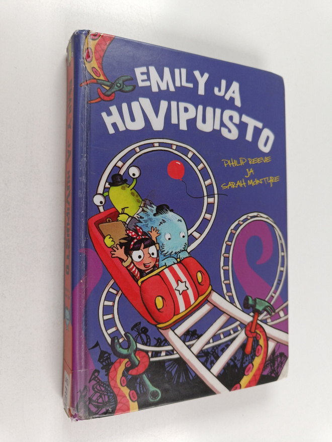 Philip Reeve : Emily ja huvipuisto