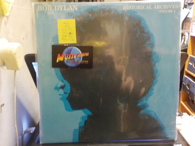 BOB DYLAN - HISTORICAL ARCHIVES ITALY -83 M-/EX+ LP