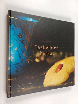 Pirjo Suvilehto : Teehetkien herkut