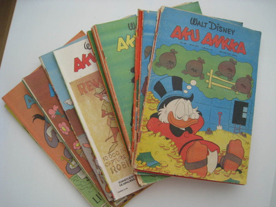 Aku Ankka kasa lukukelpoisia lehtiä 1976-1987