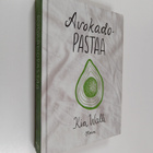 Kia Walli : Avokadopastaa : romaani - pikkukuva 1